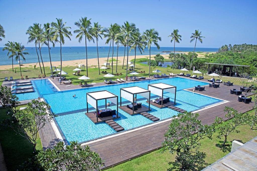 Suriya Resort Wayikkal Exterior photo